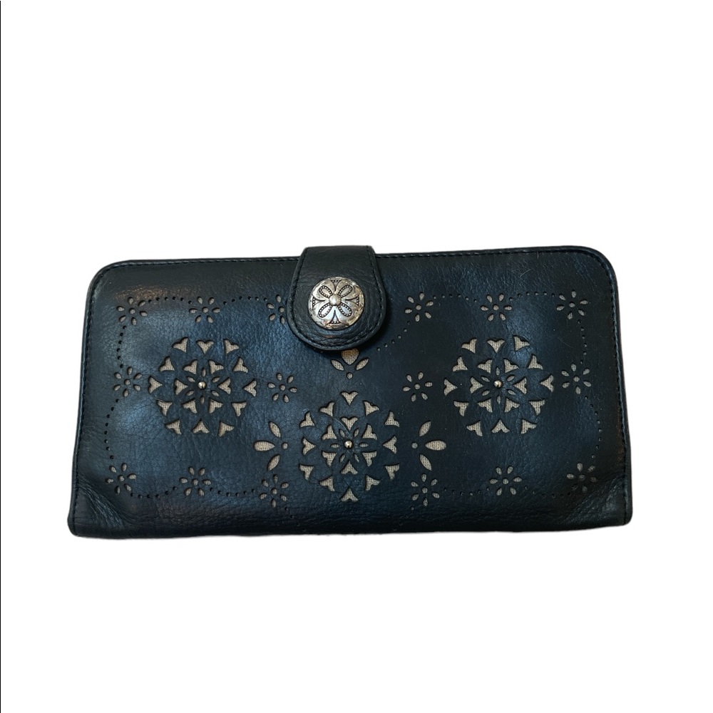 BRIGHTON COLLETTE Cut Out Flowers Floral xlg. Clutch Purse WALLET Organizer RARE